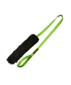 Tug-E-Nuff koerte mänguasi lambanahast Sheepskin Chaser Tug must-roheline