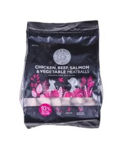 Leo Wolf Tasakaalustatud Toortoit Koertele Kana Veise Lohe Ja Koogivilja Pallid.webp